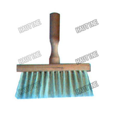 BR2215C ROOFING BRUSH WITH WOODEN HANDLE