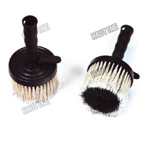 BR2212C ROUND ROOFING BRUSH WITH PLASTIC HANDLE