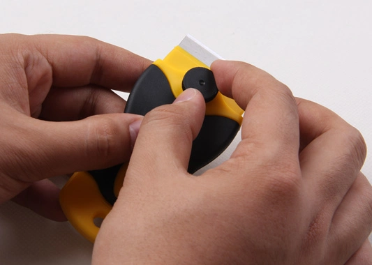 Hand Cleaning Scraper Plastic Razor Scraperwith Plastic Blades or Metal Blades