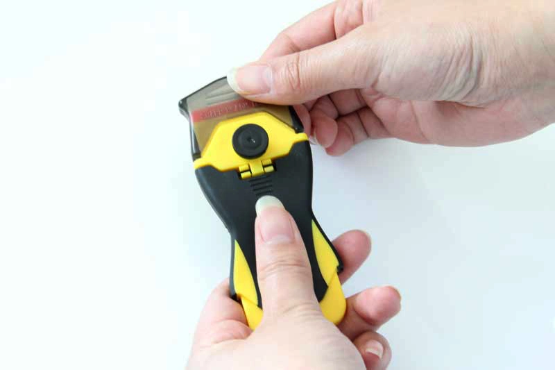 Black-Yellow Cleaning Scraper Plastic Razor Scraper with Double-Edged Plastic Blades